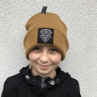 Loud and Proud Beanie in den Farben caramel, orange rust, gold, pink, grün, blau und grau